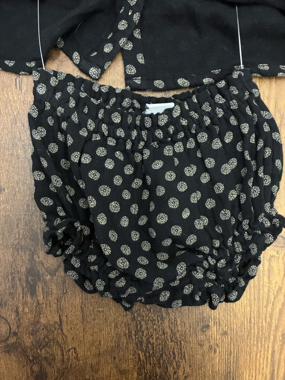 Old Navy Baby 3-6 months 2-Piece Polka Dot Set